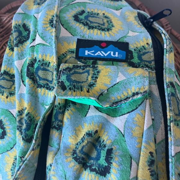 KAVU Rope Sling Bag Kiwi Print Backpack Hiking Travel Outdoor Adjustable Strap - Picture 5 of 10